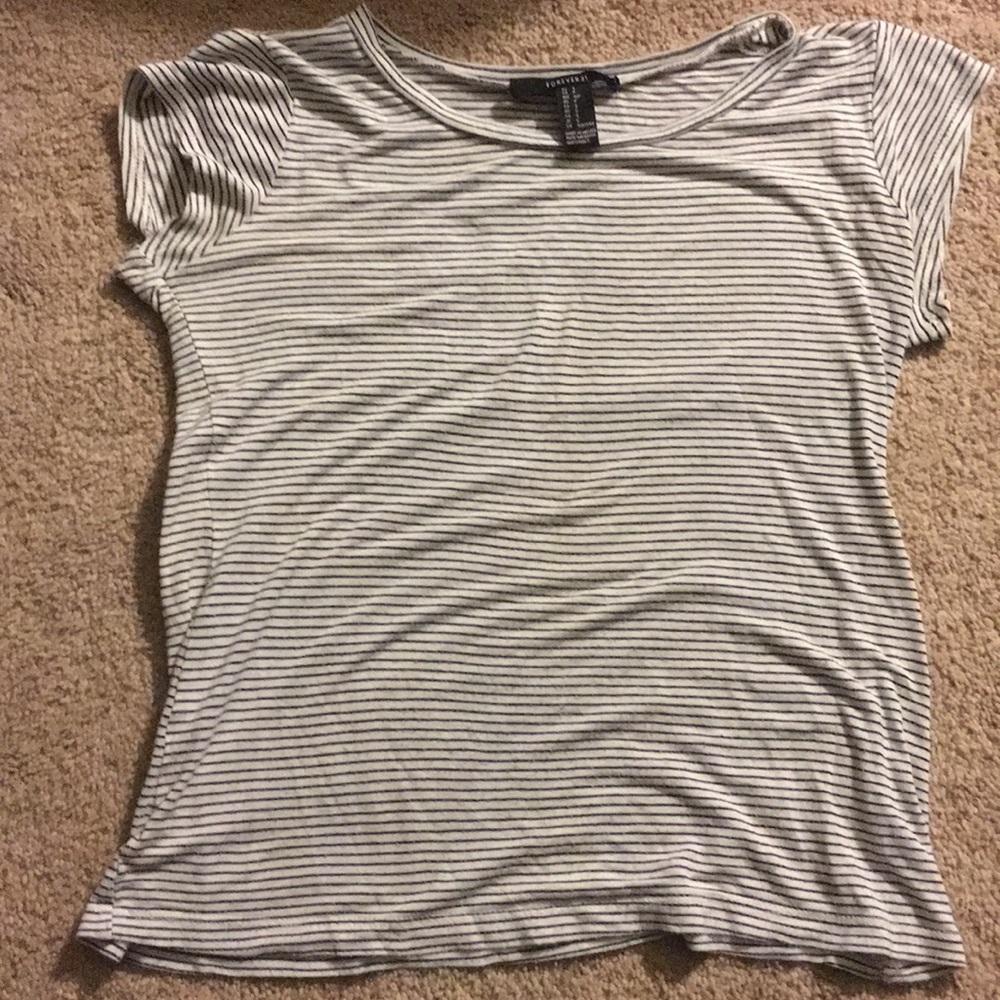 Forever 21 black & white short sleeved shirt